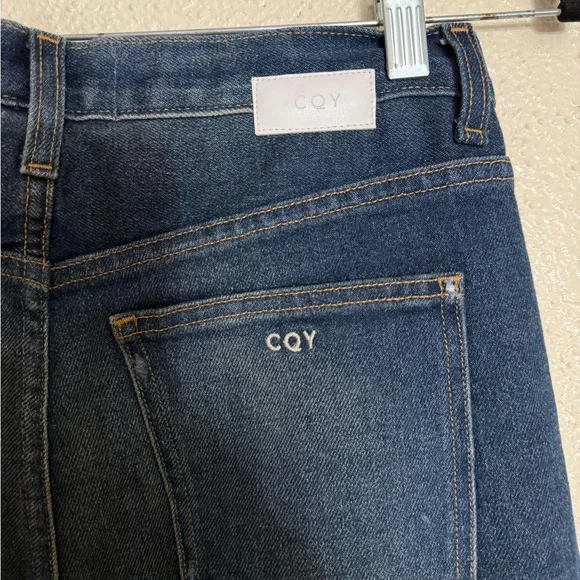CQY Anthropology women’s Dark blue distress straight Slim denim jeans size 27 - Picture 5 of 12